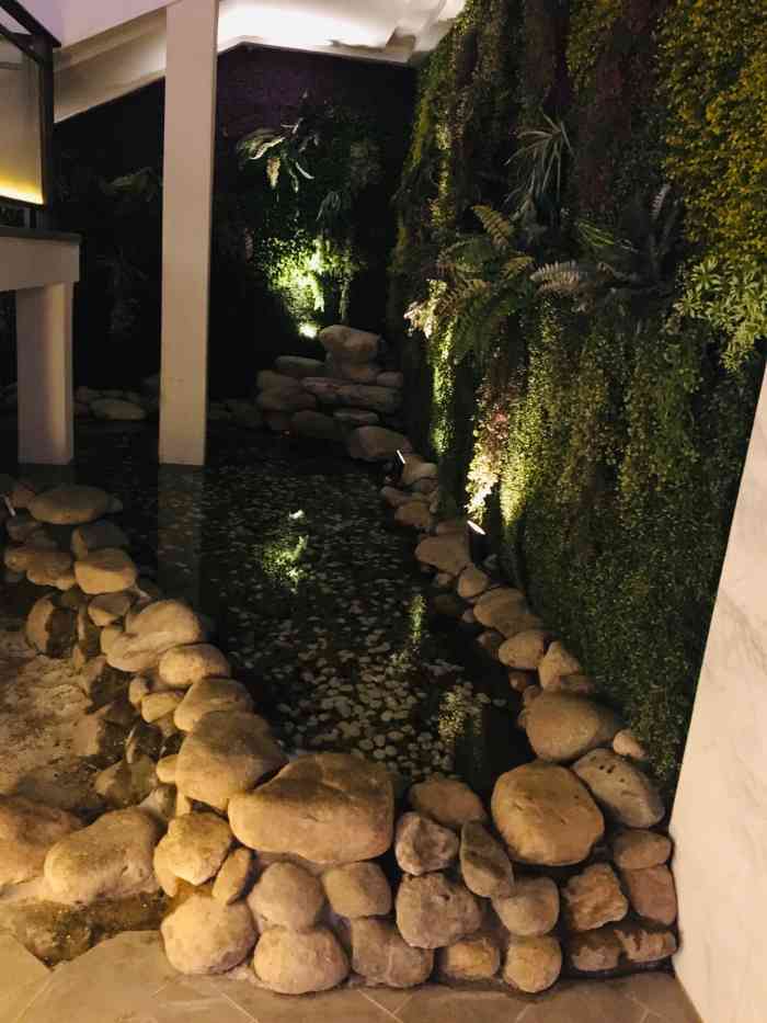 海茵汇温泉(滨江店)-"和老妈难得一起泡温泉蒸桑拿感觉环境还行.