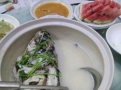 -天乐农家鱼头王(天目湖店)