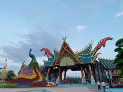 -七彩云南欢乐世界