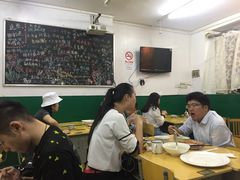 大堂-做了不起的80后