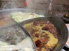 -白乐天毛肚火锅馆(解放碑店)