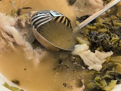 -严记小天府酸菜鱼(西四路店)