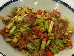 白椒炒牛肉-新新湘菜馆(新中街二条店)