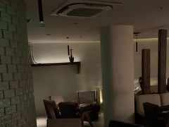 -Hideout Hookah Lounge·隐觅地