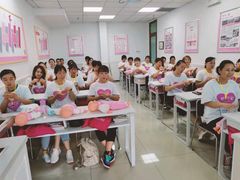 -爱月宝月嫂·育儿嫂