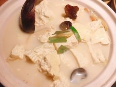 土家手掰柴火豆腐-吃饭皇帝大(解放西路店)