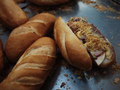 -Bánh Mì Huynh Hoa