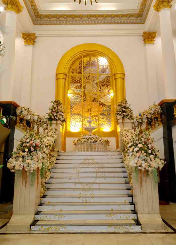 同泽俱乐部-"首先要解释一点:因为我吃的是婚宴,不了解.