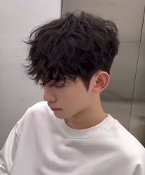 -尤司男士国潮理发馆