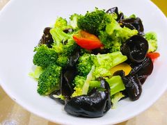 清炒西兰花-老爷庙风味美食府(魏都大道店)