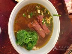 -尊品原汁牛肉面