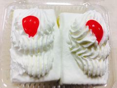 -红宝石·鲜奶小方·海派西点房(南丹店)
