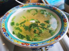 -毛辣果·贵州红酸汤牛肉火锅(西单店)