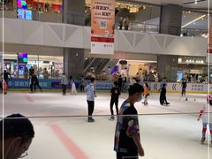 -冰纷万象滑冰场(南山万象天地店)