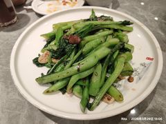 鸽杂炒菜心-朱记乳鸽王·非遗石岐乳鸽·全鸽宴(大兴旗舰店)