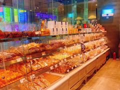 -巴黎贝甜(大宁国际商业广场店)