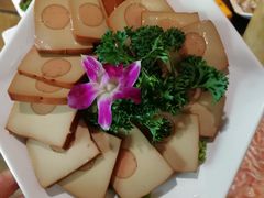 -老房老舍重庆火锅(假日城市店)
