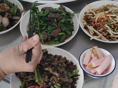 -丹水桥地锅鱼·翘嘴鲌·地方特色全鱼宴(丹江口大坝店)