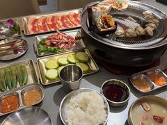 -围炉肉舍丹东海鲜烤肉·烤活鳗(步行街店)