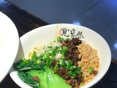-张氏宽窄巷成都名小吃(茂业百货华强北店)