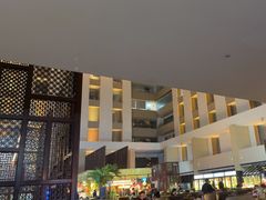 -朗丽兹自助餐厅