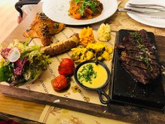 -Mark&Mars Restaurant