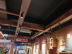 -巴卤社老火锅(财富店)