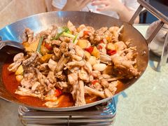 -昱龙大盆牛蛙馆(三兴街总店)