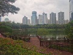 -万绿园