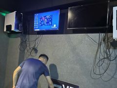 -VR 间客漫·PS电玩·虚拟现实包间游戏电竞(街道口店)