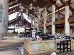 -亚龙湾喜来登·美景台大堂吧