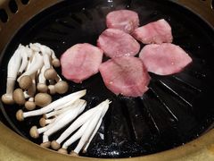上等牛舌-炼火烤肉店