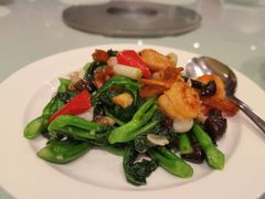 野菌炒凤尾虾球-利苑酒家(金宝店)