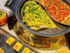 -阿瓦山寨·湘菜现炒·剁椒鱼头王(咸阳总店)