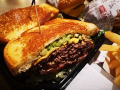 -The Habit Burger Grill 哈比特汉堡(复兴soho店)