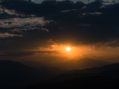 -鬼笑石后山停车场