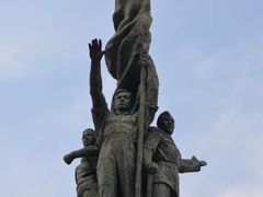 -人民防洪胜利纪念塔