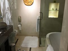 -青岛海尔洲际酒店