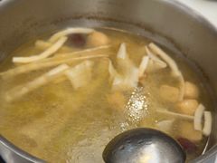 -喃喃椰·糟粕醋·椰子鸡火锅(七堡花园店)