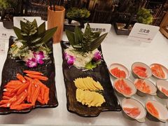 -钱小奴海鲜自助黑金店(杭州滨江龙湖店)