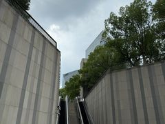 -东方体育中心(地铁站)