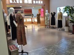 -莱靓奢侈品洗护改衣店(新世界百货崇文店)