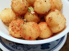 -沪小二炭火蛙锅(淮海中路美食不夜城店)