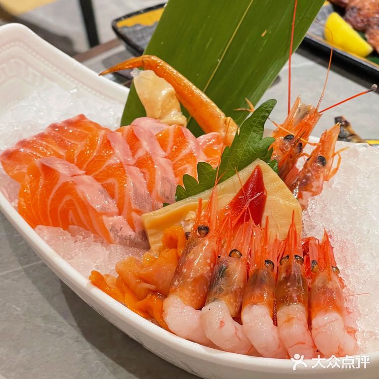 去香港总要吃一次的日料放题，人均只要 200+