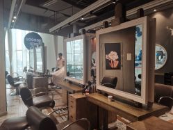 -QZHAIR SALON
