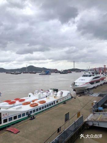 好在路子野 有认识的人让厨师过来做了一桌菜