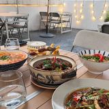 成都氛围露天晚餐