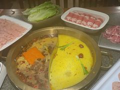 -小天鹅火锅·一线江景洪鼎旗舰店(洪崖洞店)