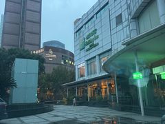 -上海浦东假日酒店