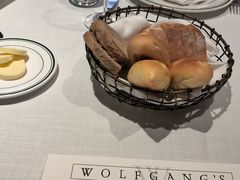 -Wolfgang’s Steakhouse 沃夫冈牛排馆(上海白玉兰广场店)